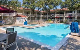 Motel 6 Dallas Addison